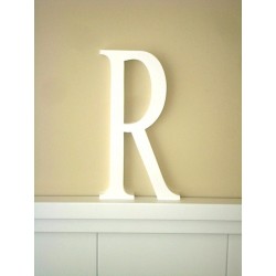 Silueta letra grande "R" lacada color blanco