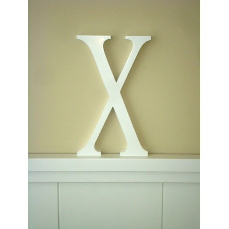Silueta letra grande "X" lacada color blanco